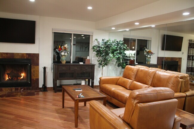 35 Lower Woodbridge Rd in Snowmass Village, CO - Building Photo - Building Photo
