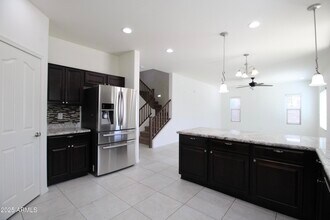 1819 W Bonanza Dr in Phoenix, AZ - Building Photo - Building Photo