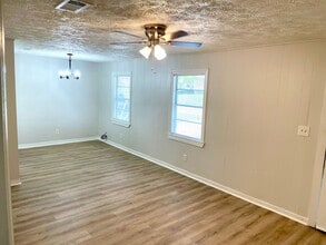 210 Harrell St in Brandon, MS - Building Photo - Building Photo