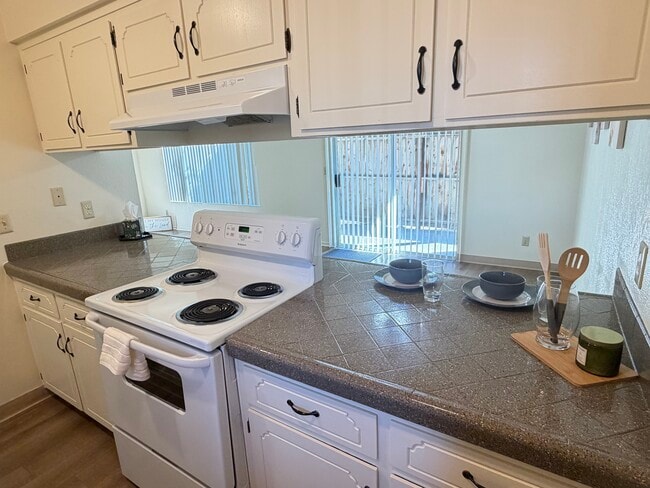 Park Place Apartments in Fresno, CA - Foto de edificio - Building Photo