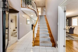 12 Highbury Dr in Hamilton, ON - Building Photo - Building Photo