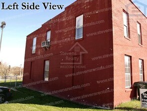 414 W Bockman Way in Sparta, TN - Building Photo - Building Photo