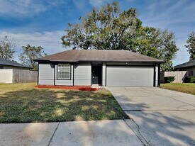 7103 Swamp Flower Dr N in Jacksonville, FL - Building Photo