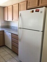 8421 Lomack Ct in Las Vegas, NV - Building Photo - Building Photo