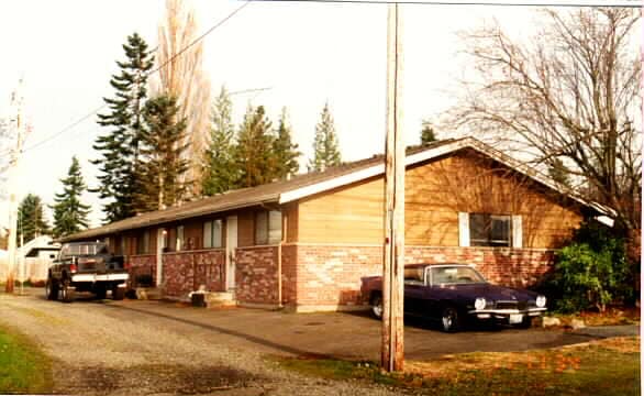 2023 Stevenson Ave in Enumclaw, WA - Building Photo