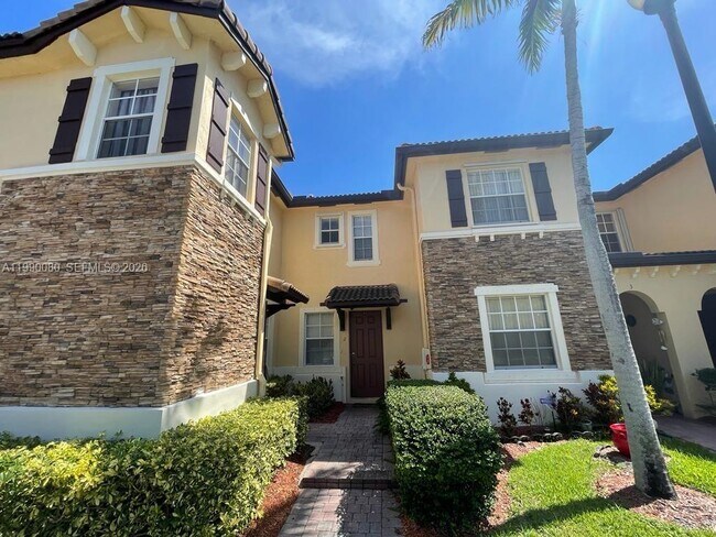 9227 SW 227th St in Cutler Bay, FL - Building Photo - Building Photo