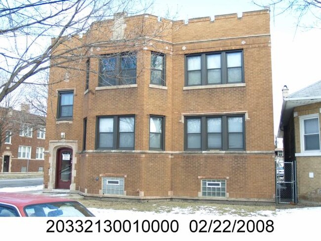 8001 S La Salle St | Rentals in Chicago, IL