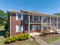 Fox Valley Apartments photo'