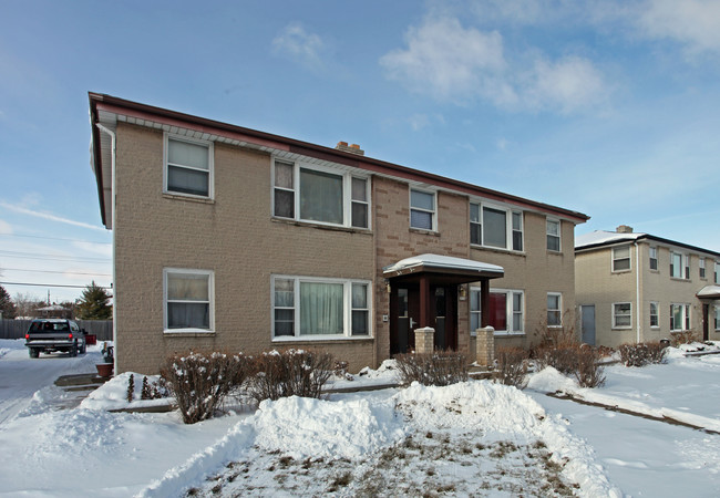 4824 36th Ave in Kenosha, WI - Foto de edificio - Building Photo