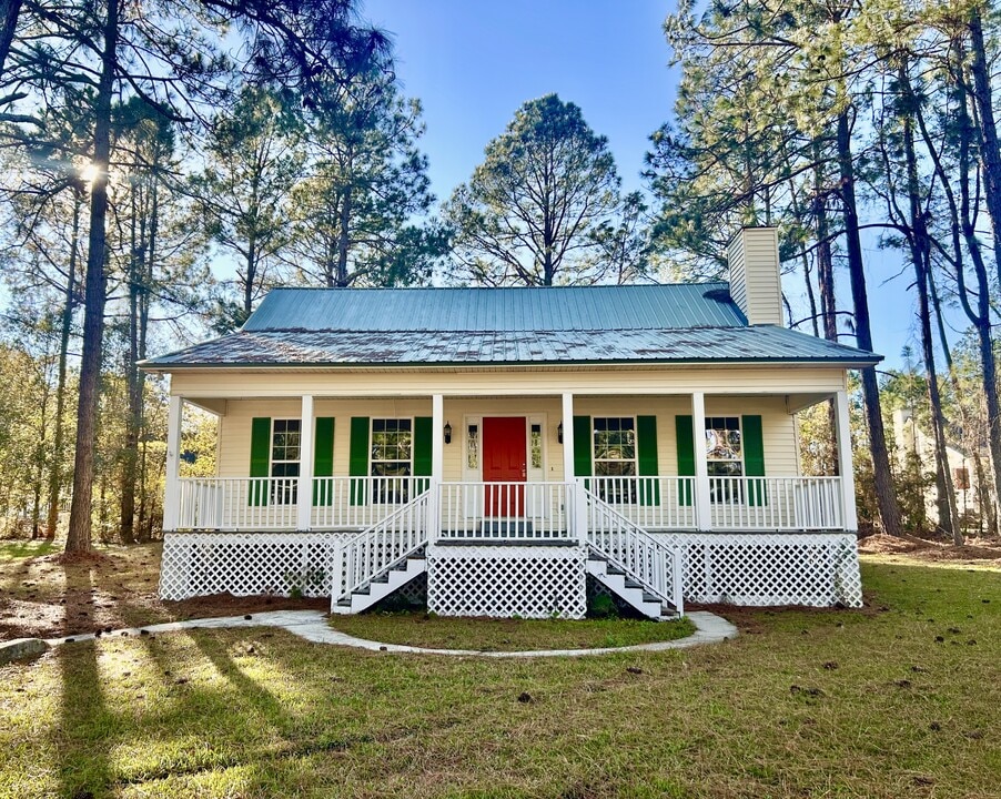 802 N Taylor Ct in Statesboro, GA - Building Photo