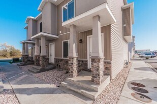 654 S Saturn Ave in Idaho Falls, ID - Building Photo