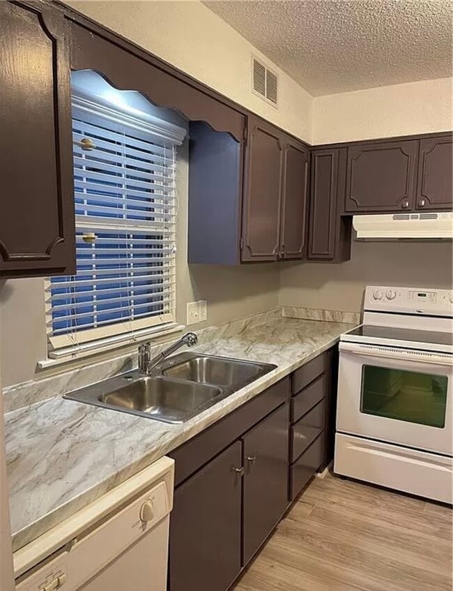 4792 Champion Ct in Greensboro, NC - Building Photo - Building Photo