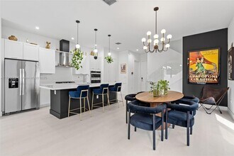 4468 NW 80th Ave in Doral, FL - Building Photo - Building Photo