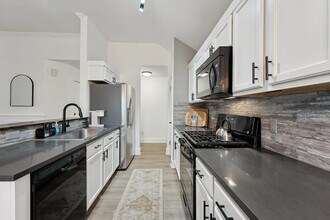 Room in House on Rosewood Ct in Round Rock, TX - Building Photo - Building Photo