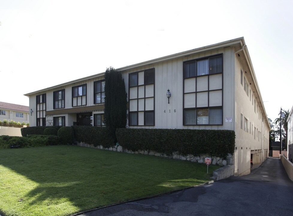 Coral Gables in Santa Monica, CA - Building Photo