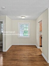 907 Coleman Dr in Williamsburg, VA - Foto de edificio - Building Photo