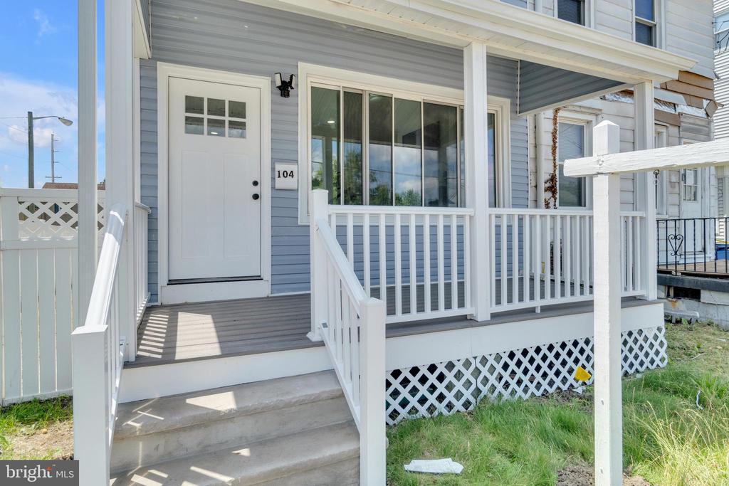 104 Rancocas Rd in Mount Holly, NJ - Foto de edificio