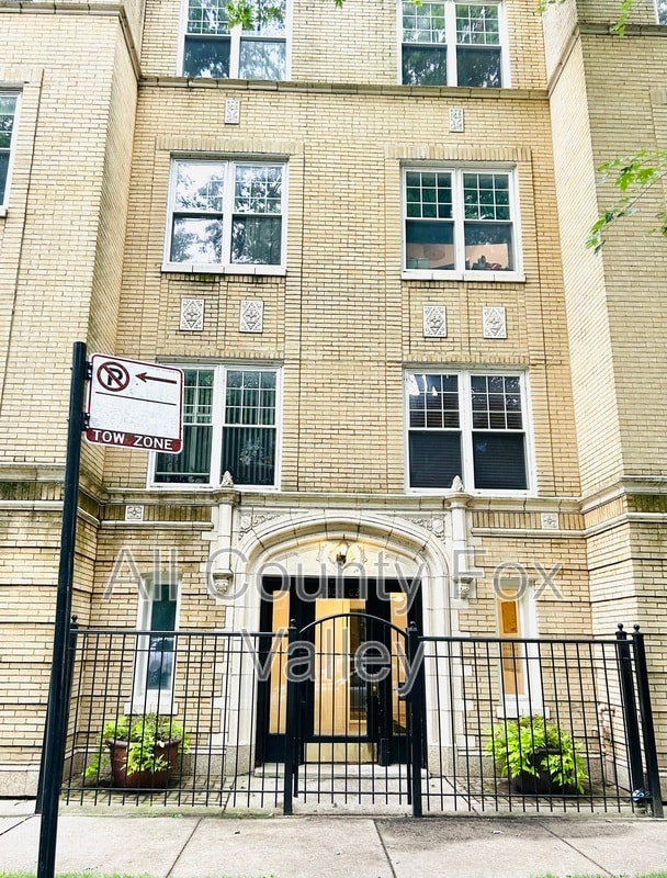 property at 7302 N Wolcott Ave
