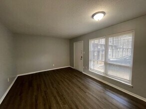 605 Patterson St, Unit 9 in Memphis, TN - Building Photo - Building Photo