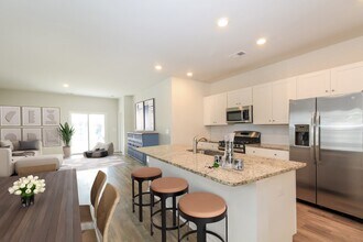 132 Reindeer Rd S in Surfside Beach, SC - Building Photo - Building Photo