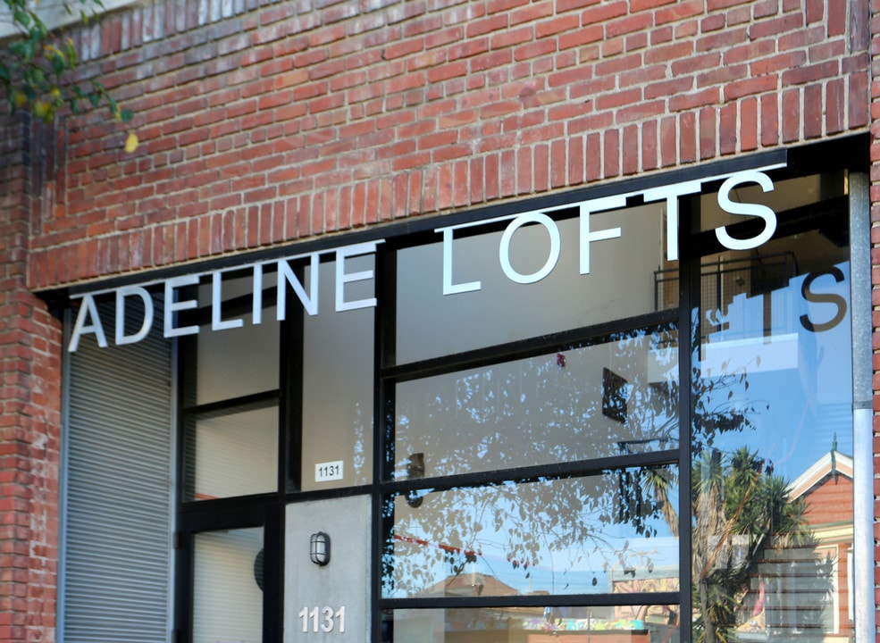 Adeline Lofts in Oakland, CA - Foto de edificio