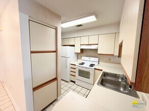 107 Westlake Ct in Niceville, FL - Building Photo - Building Photo