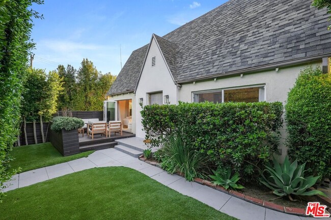 property at 1155 S Rimpau Blvd