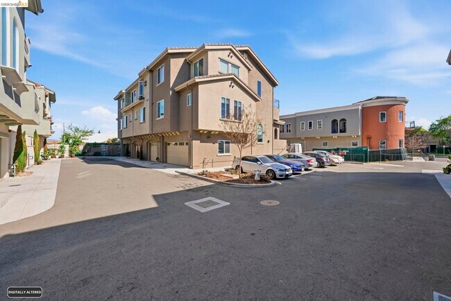 817 Estancia Ter in Hayward, CA - Building Photo - Building Photo