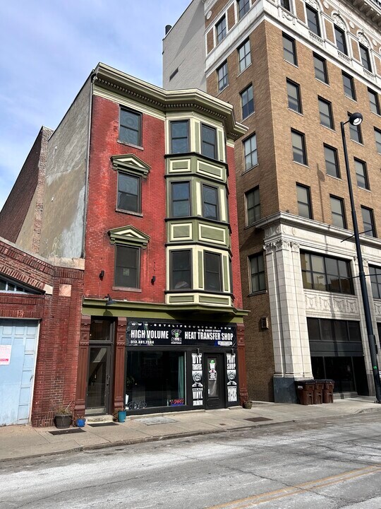 14 W Court St, Unit 7 in Cincinnati, OH - Building Photo