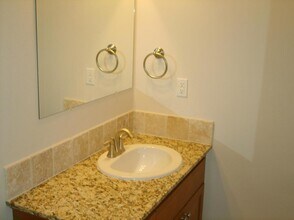 211 Silver St in Silverton, OR - Building Photo - Building Photo