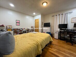 14 Logan St, Unit 1 in Boston, MA - Building Photo - Building Photo