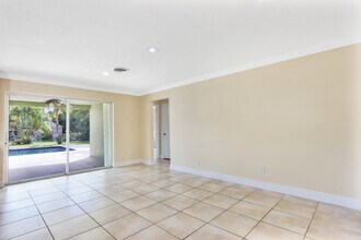 11074 Monet Woods Rd in Palm Beach Gardens, FL - Building Photo - Building Photo