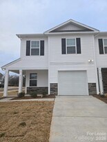 4101 Lurelin Ln in Charlotte, NC - Building Photo