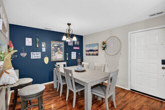 5109B Aberdeen Dr in Mount Laurel, NJ - Building Photo - Building Photo