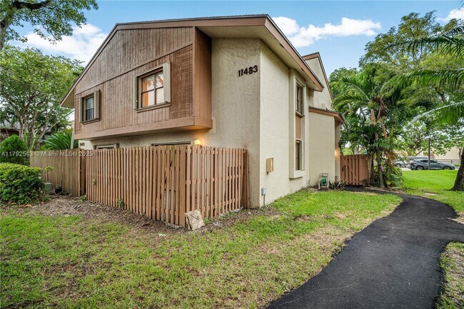 property at 11483 SW 109th Rd
