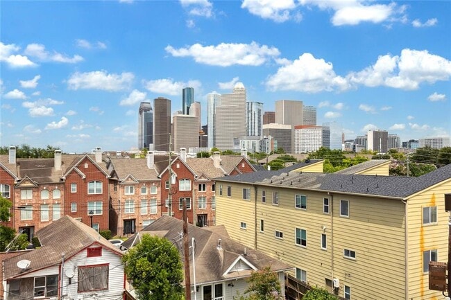 104 W Drew St in Houston, TX - Building Photo - Building Photo