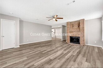 4361 W Thrasher Dr in Fayetteville, AR - Building Photo - Building Photo