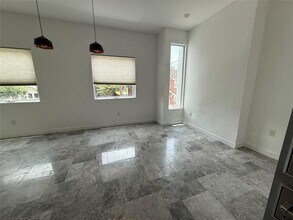 1313 Isabella St in Houston, TX - Building Photo - Building Photo