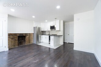 400 E 9th St, Unit 4D in New York, NY - Building Photo - Building Photo