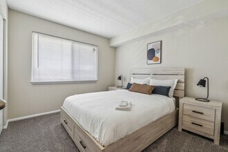 8083 Running Fox Rd in Columbus, OH - Building Photo - Building Photo