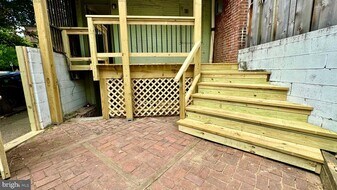 2148 Green St in Philadelphia, PA - Building Photo