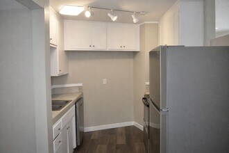 6049 Northcrest Cir in Carmichael, CA - Building Photo - Building Photo