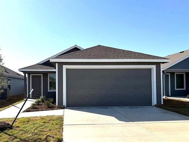 1270 Basswood Dr in Wilmer, TX - Building Photo - Building Photo
