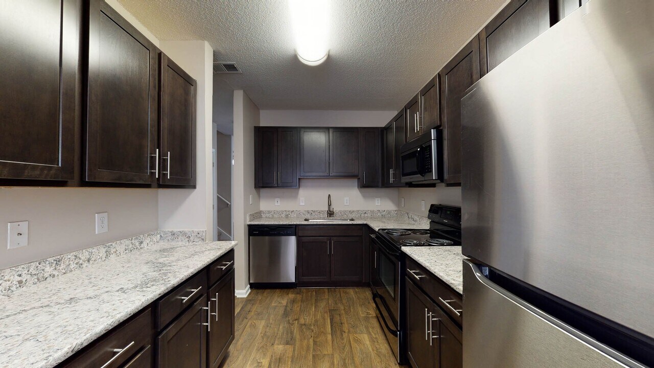 Avalon Peaks in Apex, NC - Building Photo