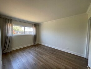 6440 Oakridge Rd in San Diego, CA - Building Photo - Building Photo