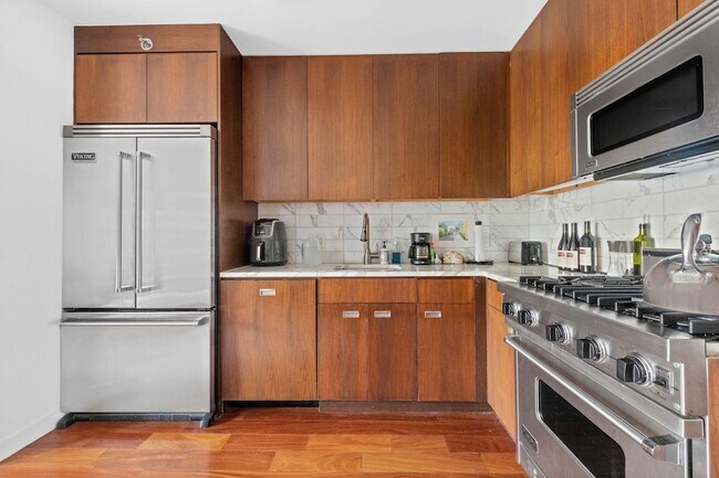 1 Avenue B, Unit 4E in New York, NY - Building Photo - Building Photo