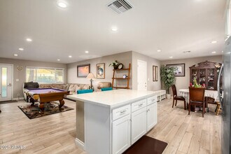 1010 S Hardy Dr in Tempe, AZ - Building Photo - Building Photo