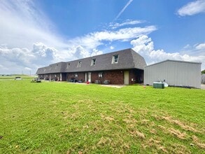 3221 Air Base Rd in Newport, AR - Building Photo - Building Photo
