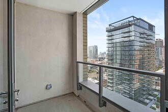 167 W Superior St in Chicago, IL - Foto de edificio - Building Photo