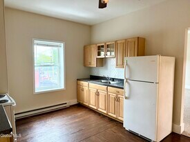 751 Hudson Ave in Stillwater, NY - Building Photo